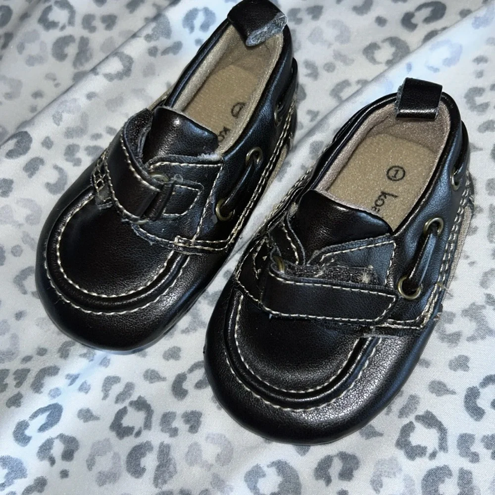2 Pairs of Baby Boys Shoes - NB / 1